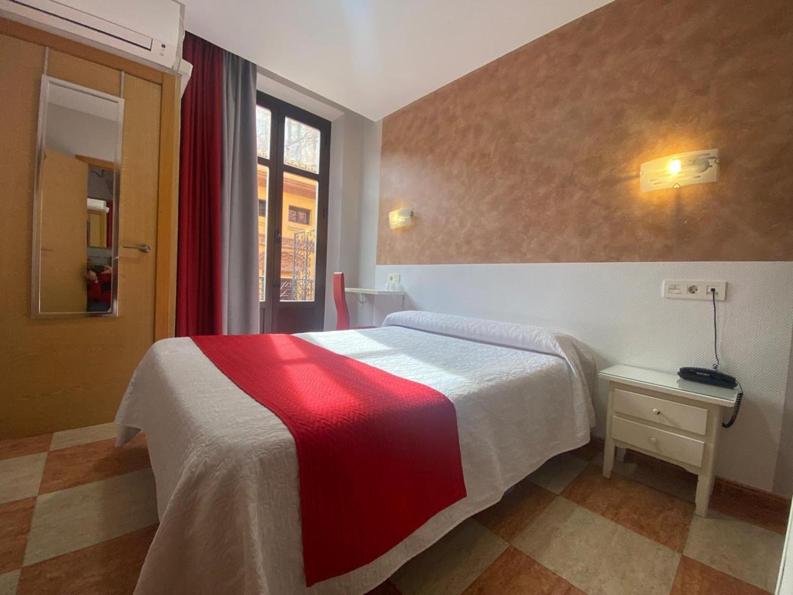 Hostal Sonia Гранада Екстер'єр фото