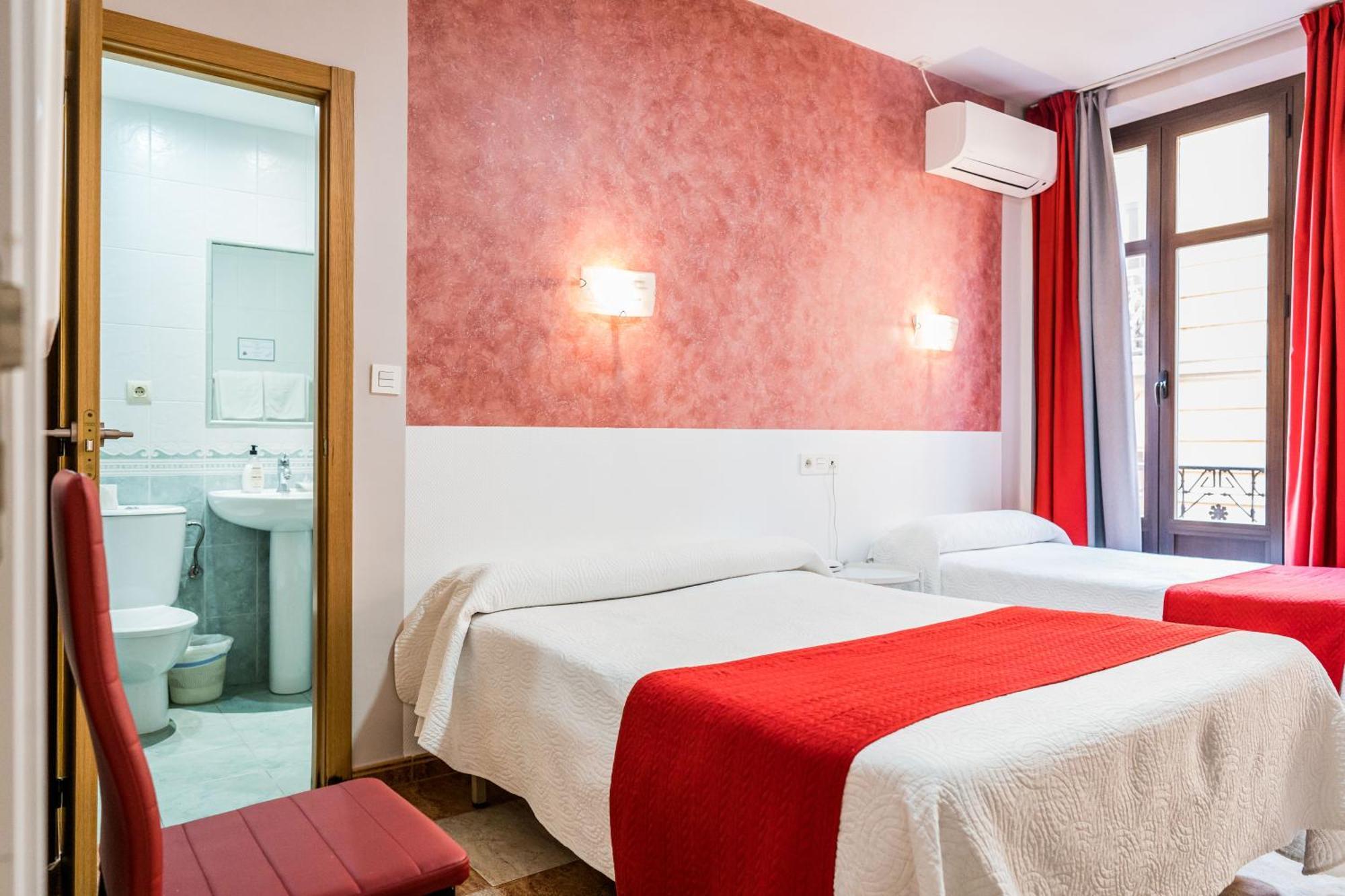 Hostal Sonia Гранада Екстер'єр фото