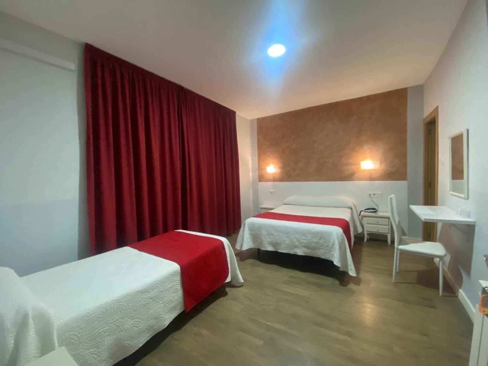 Hostal Sonia Гранада Екстер'єр фото
